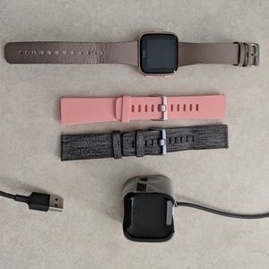 Rose Gold Fitbit Versa